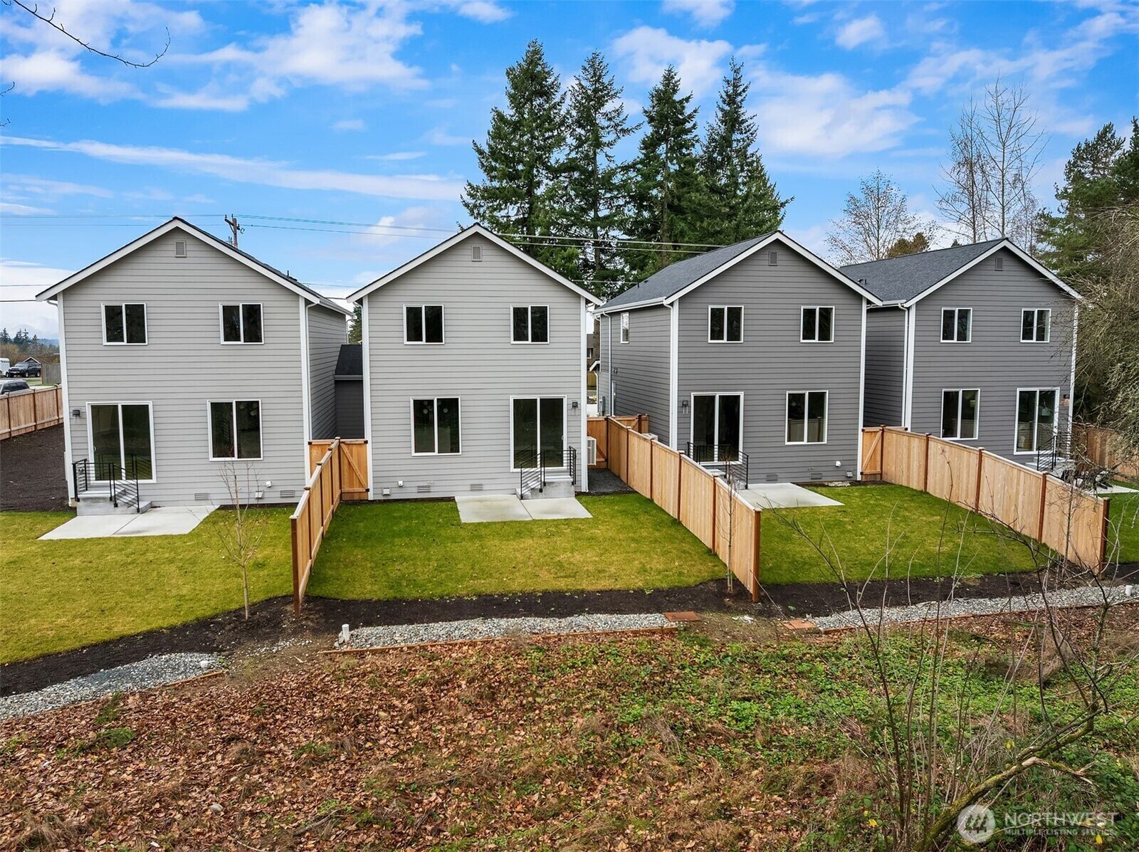 Property Photo:  1319  83rd Avenue SE  WA 98258 