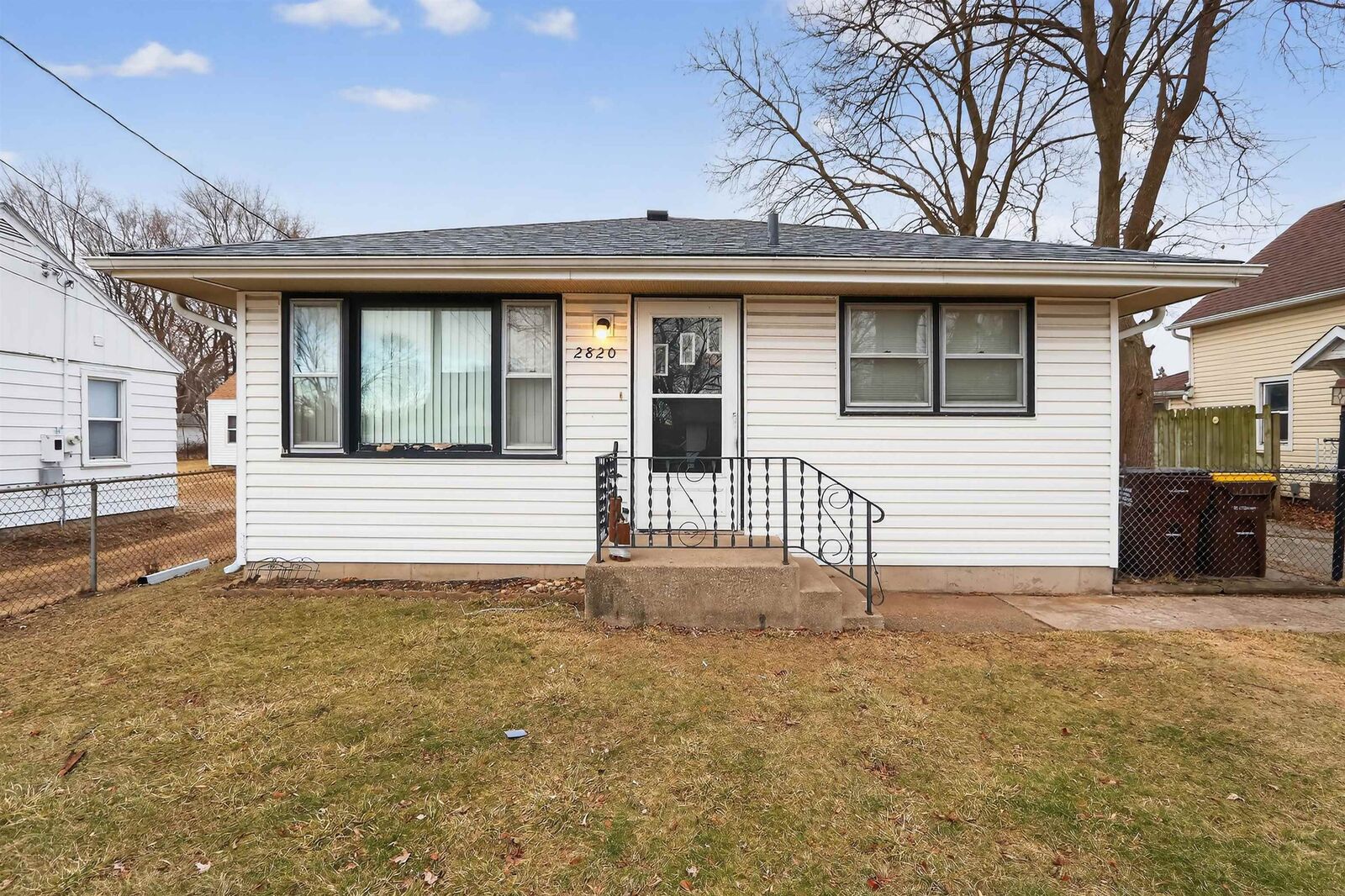 Property Photo:  2820 Hanson Street  IL 61109 