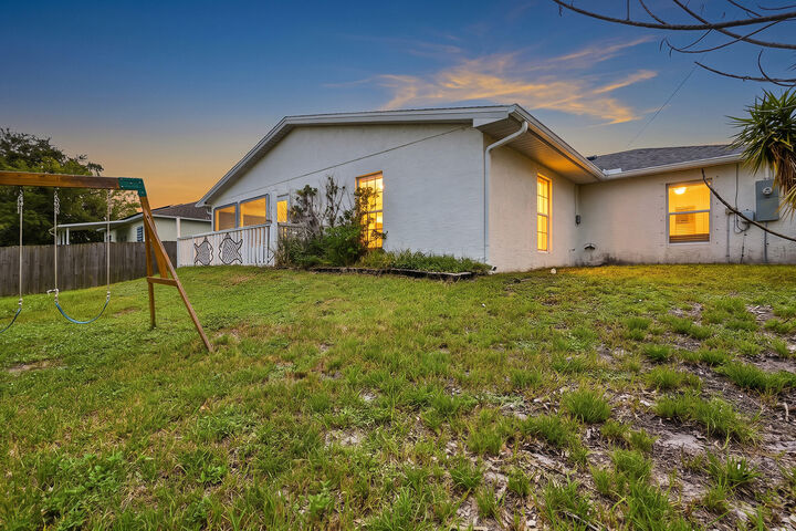 Property Photo: 7856 101st Avenue FL 32967