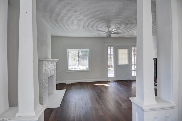 Property Photo:  820 Summit Ave  VA 23504 