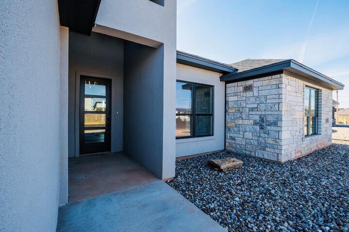 Property Photo: 5717 Melrose Ave TX 76901