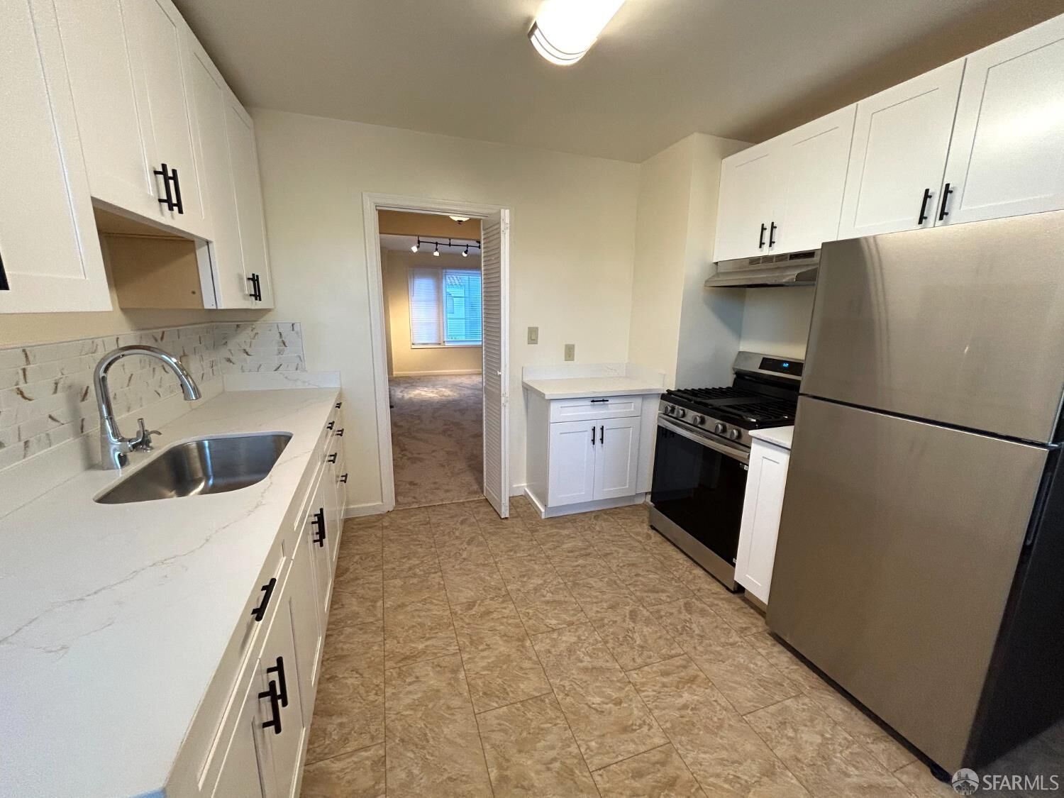 Property Photo:  106 Caselli Avenue 108  CA 94114 