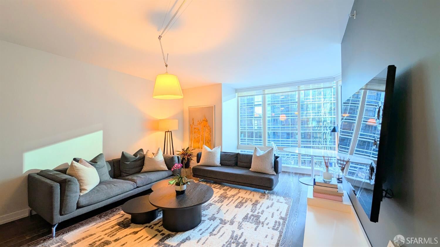 Property Photo:  301 Mission Street 12J  CA 94105 