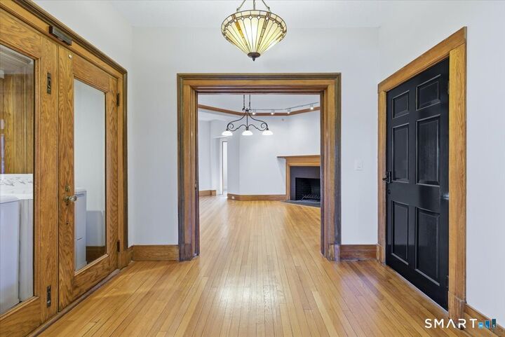 Property Photo:  2750 Whitney Avenue  CT 06518 