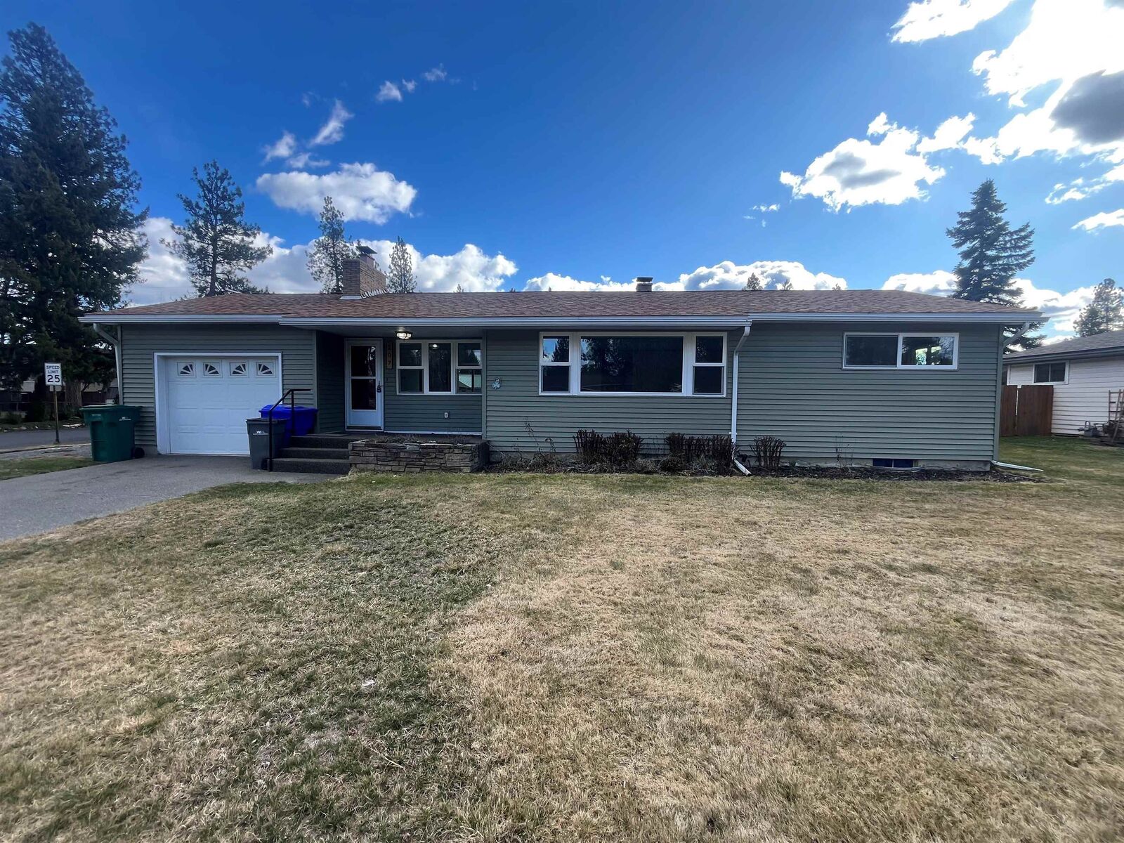 Property Photo:  207 W Hoerner Ave  WA 99218 