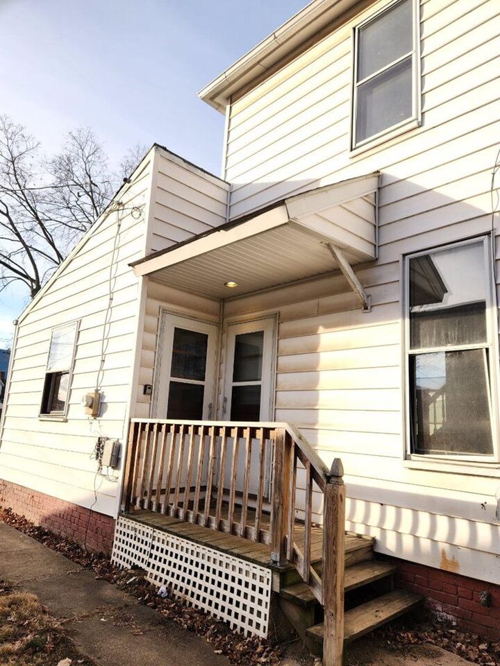 Property Photo:  320 McKellar Street  OH 45601 