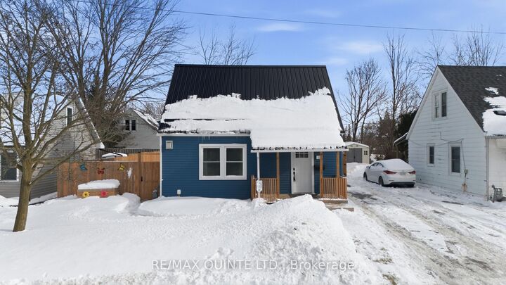 Property Photo:  35 Kerr Crescent  ON K8V 2W2 