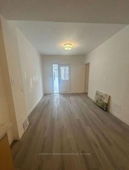 Property Photo:  18 Loggers Trail Lower  ON L3Y 4W1 