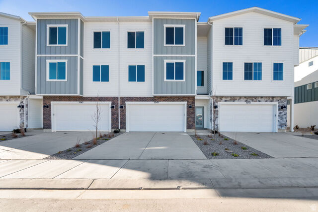 Property Photo: 5245 N Evergreen Way 213 UT 84005