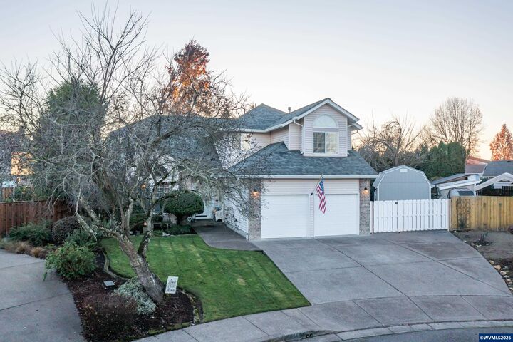 Property Photo:  925 Scepter Ct NE  OR 97301 