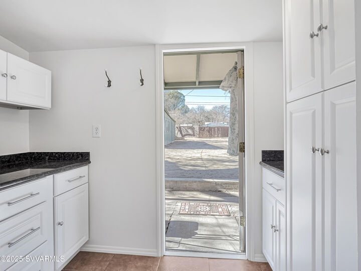 Property Photo: 702 N 7th Street AZ 86326