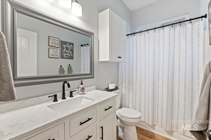 Property Photo:  1512 W Great Basin Dr.  ID 83646 