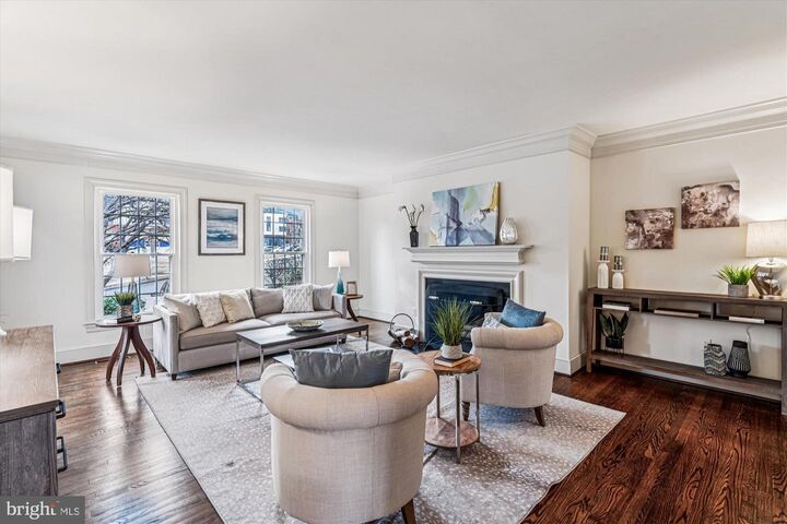 Property Photo:  1326 N Lynnbrook Drive  VA 22201 