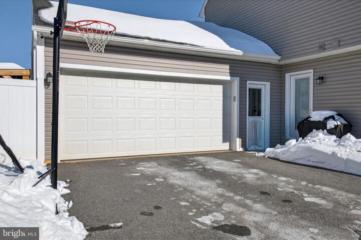 Property Photo: 94 N Reamstown Road PA 17578