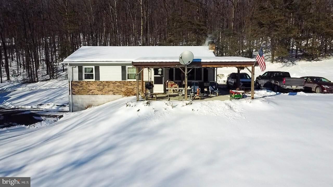 Property Photo:  125 Fawn Lane  PA 17024 