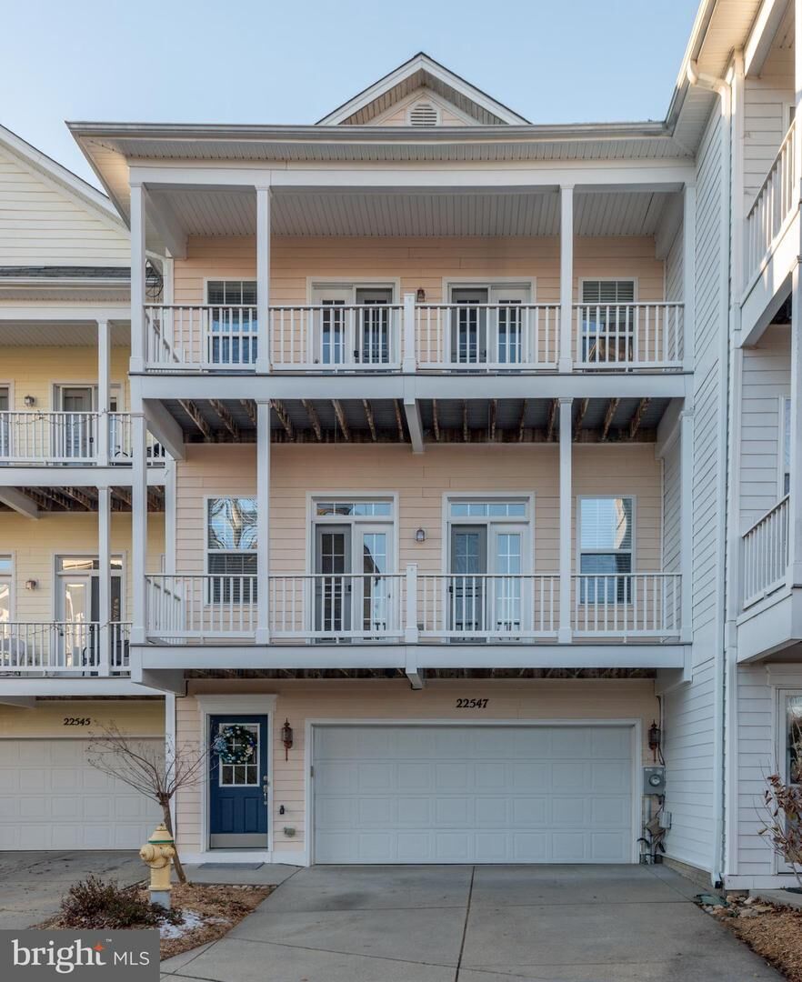Property Photo:  22547 Landing Way  MD 20650 