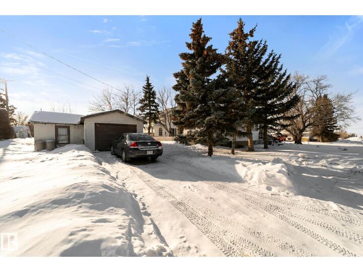 Property Photo:  5037 54 St  AB T0B 1A0 