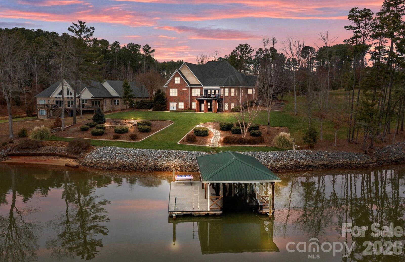 Property Photo:  5231 Peninsula Drive  NC 28630 