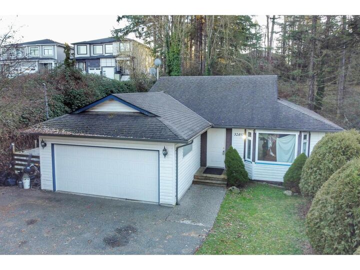 Photo de la propriété:  32492 Cherry Avenue  BC V2V 2T6 