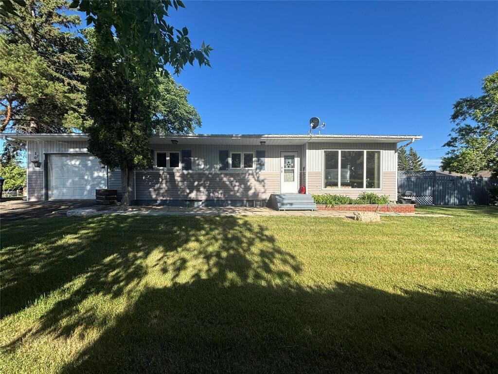 Photo de la propriété:  108 Broadway Avenue  MB R0K 1G0 