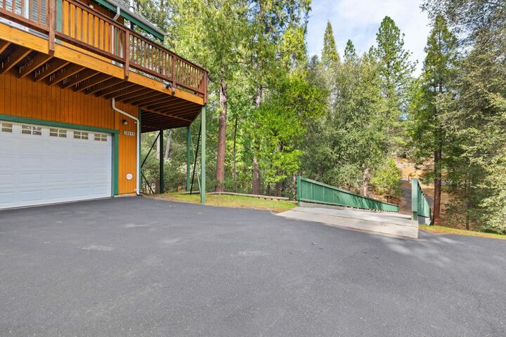 Property Photo: 20015 Pine Mountain Drive CA 95321