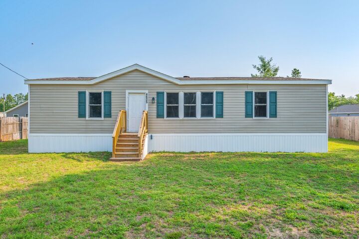 Property Photo:  4625 Canary Way  FL 32539 