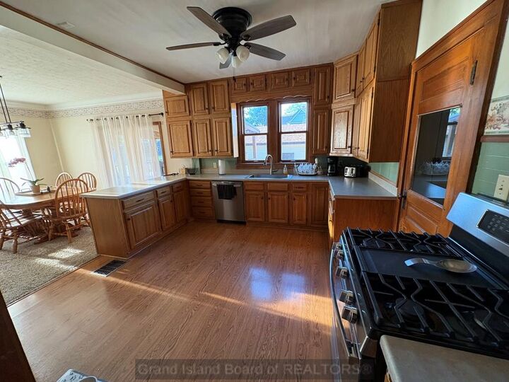 Property Photo:  1110 West St  NE 68883 