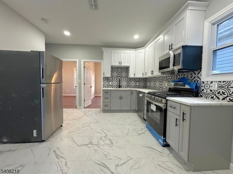 Property Photo:  137 Madeline Ave 2  NJ 07011 