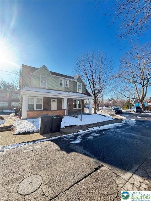 Property Photo:  526 Park Place  PA 18018 