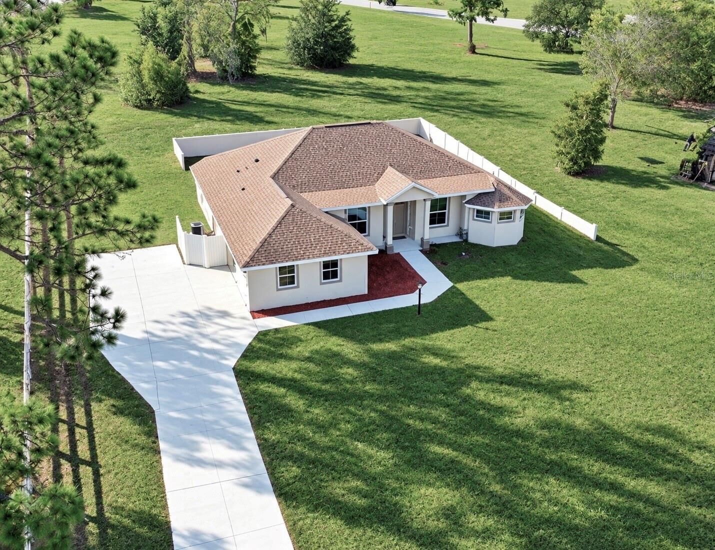 Property Photo: 1464 N Hambletonian Drive FL 34442