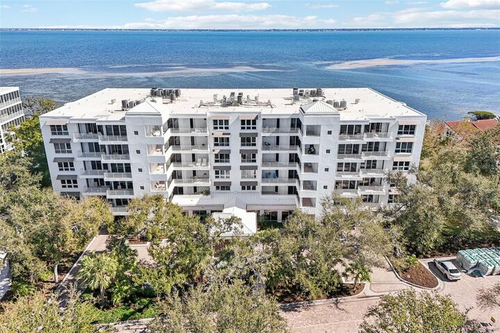 Property Photo: 2410 Harbourside Drive 111 FL 34228