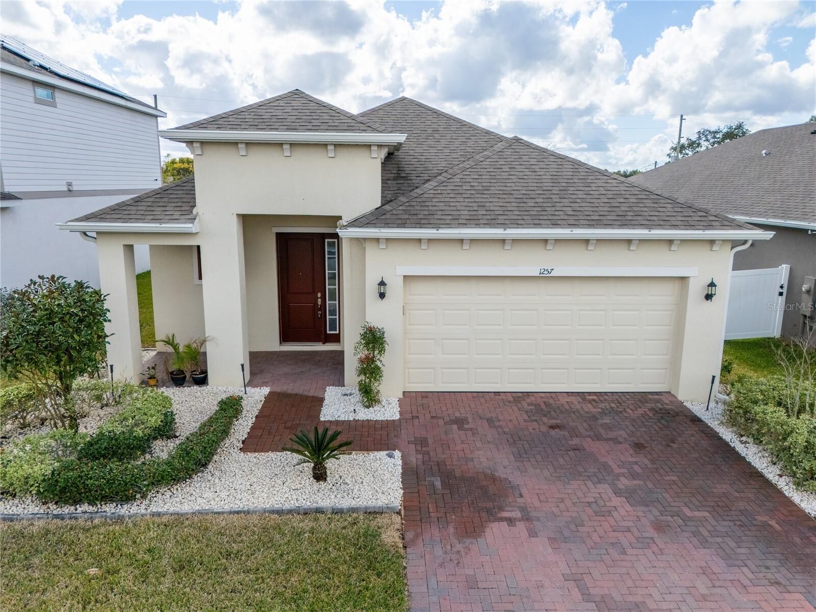 Property Photo:  1257 Hendon Loop  FL 33837 