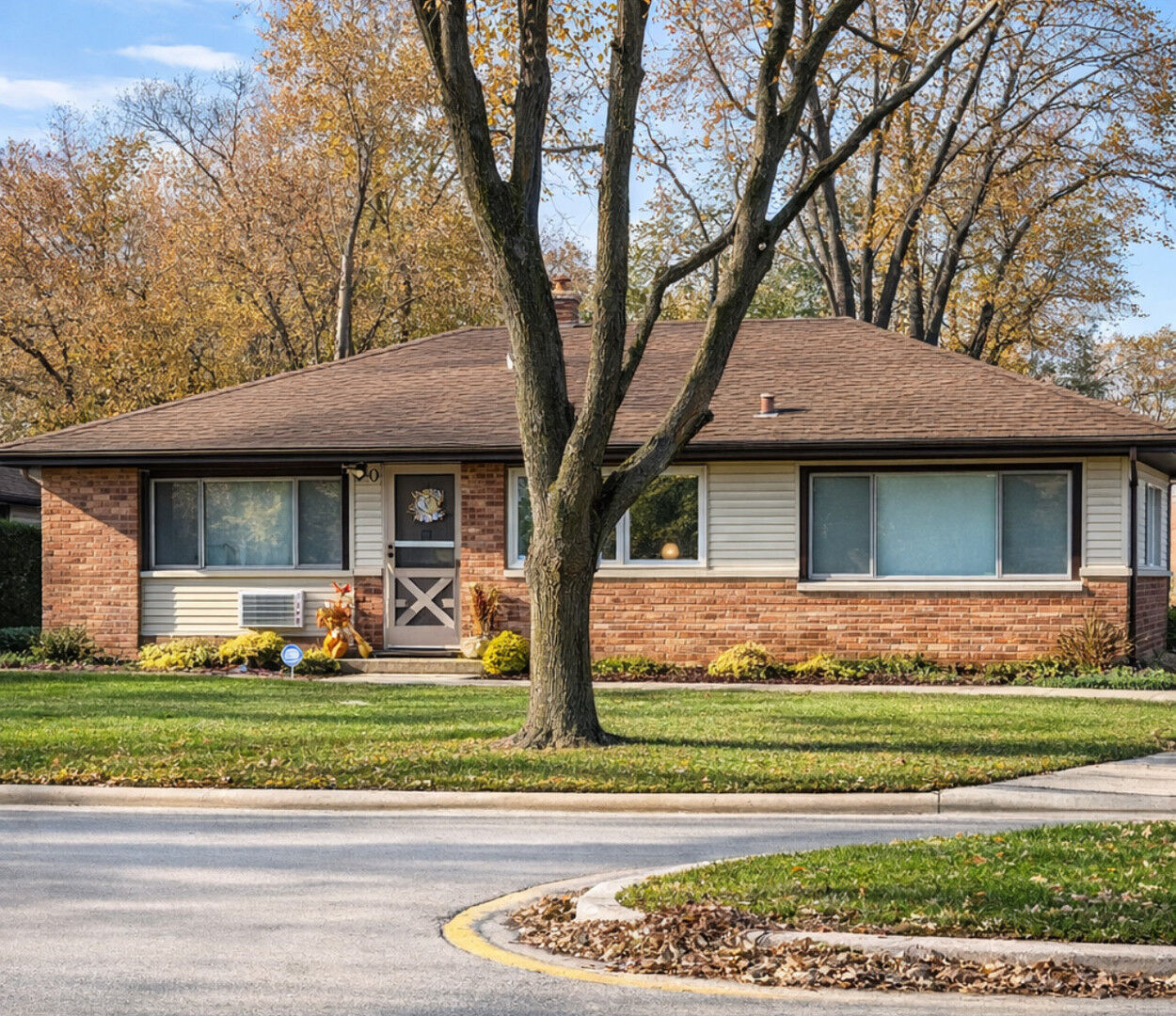 Property Photo:  410 Indianwood Boulevard  IL 60466 