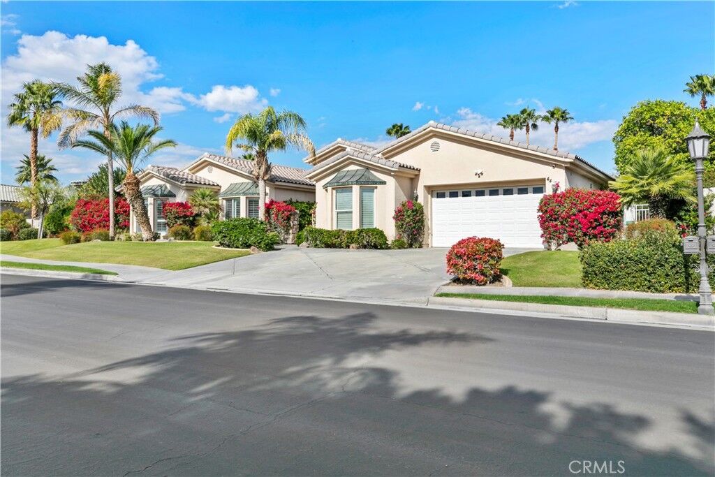 Property Photo: 44 Killian Way CA 92270