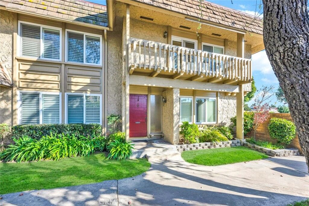 Property Photo:  18265 Big Ben Court  CA 92708 