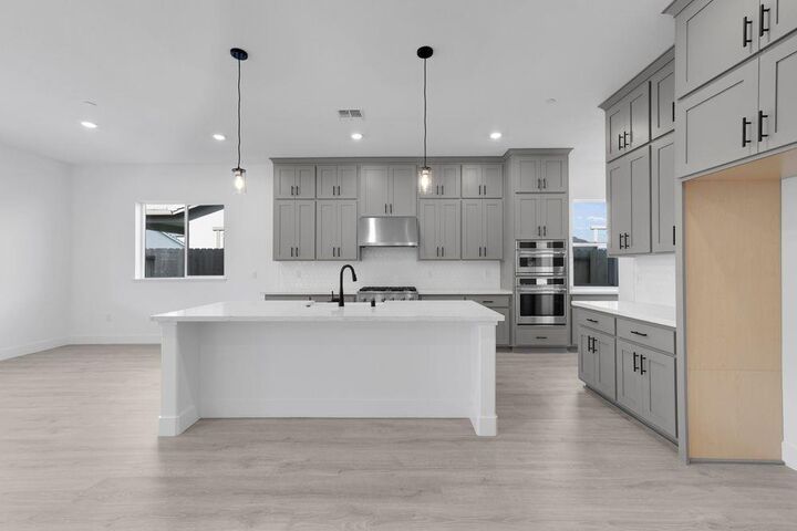 Property Photo: 10220 Elara Way CA 95757