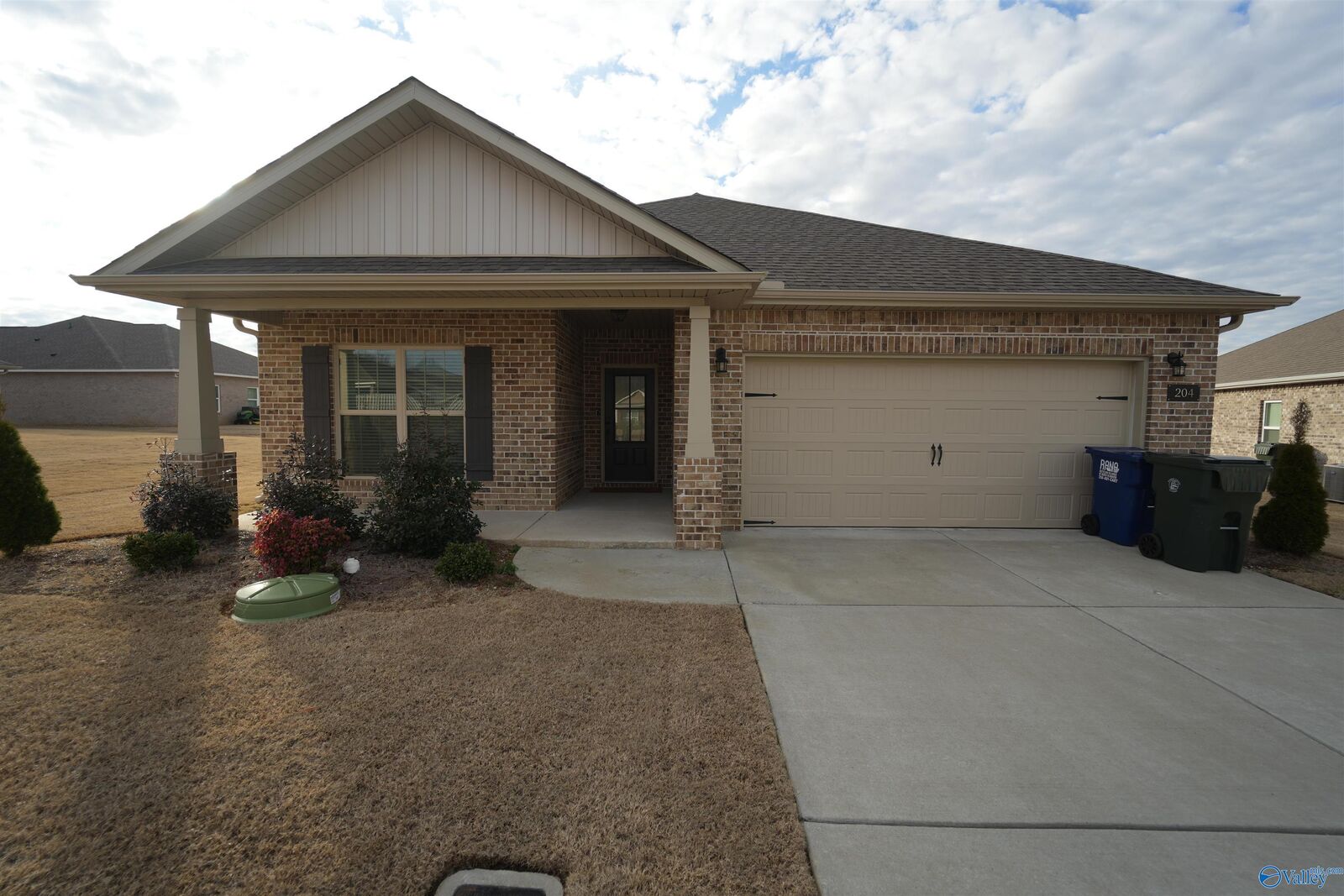 Property Photo:  204 Joan Circle  AL 35749 