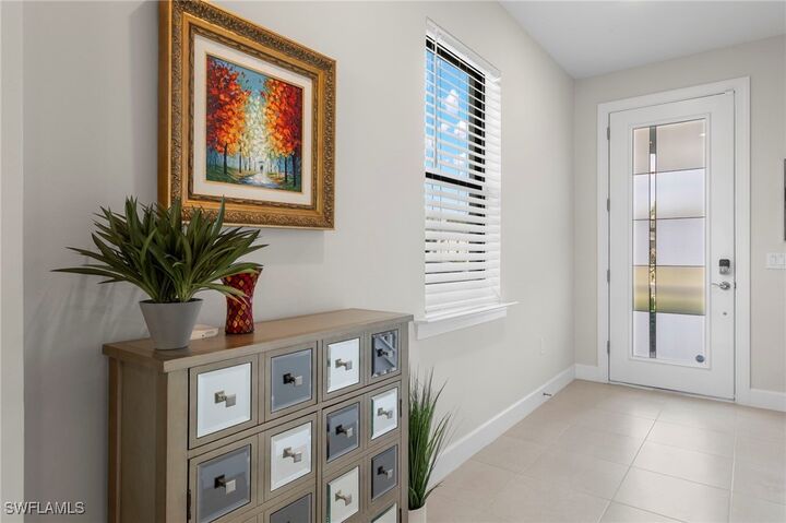 Property Photo: 2147 Yellowfin Circle FL 34114