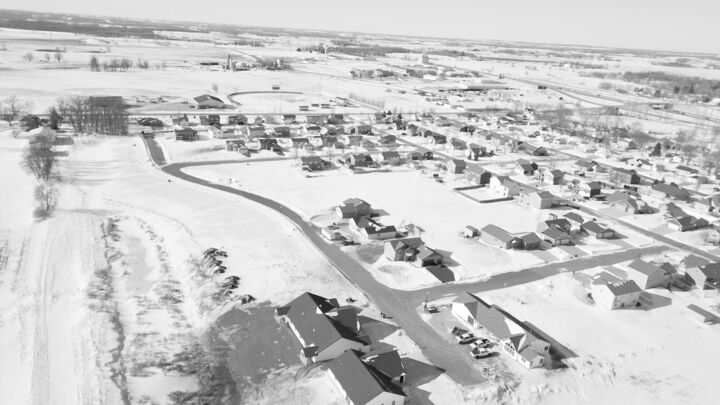 Property Photo:  1021 E 3rd Avenue SE  MN 56336 