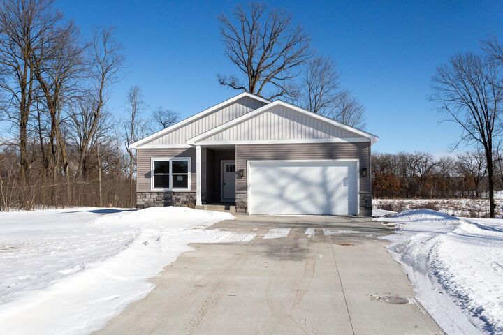 Property Photo:  502 Kreekview Drive  WI 54020 