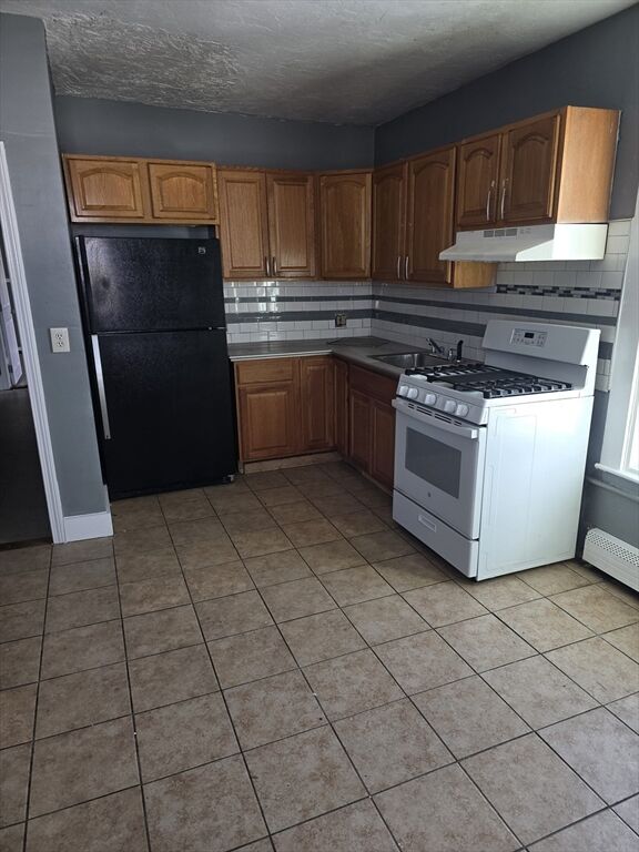 Property Photo: 555 Main St 3 MA 02301