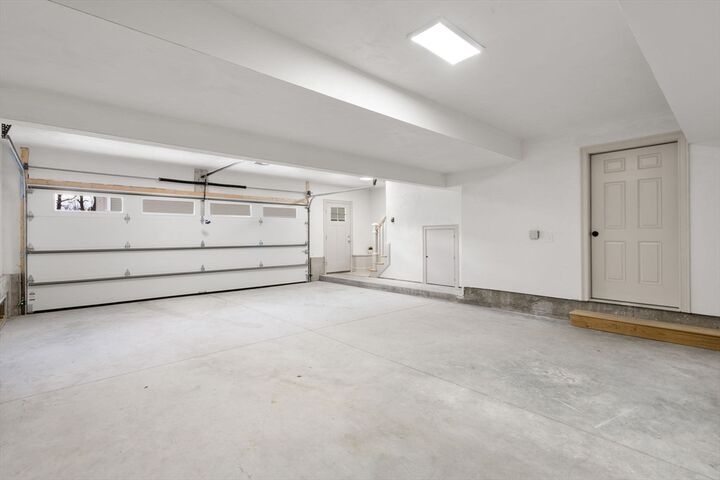 Property Photo:  2 Lodi St A  MA 01608 