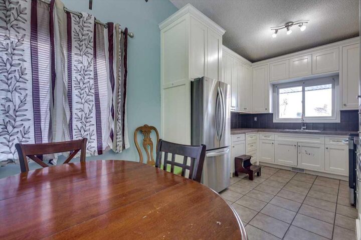 Photo de la propriété:  81 Grant Street  AB T4P 2L3 