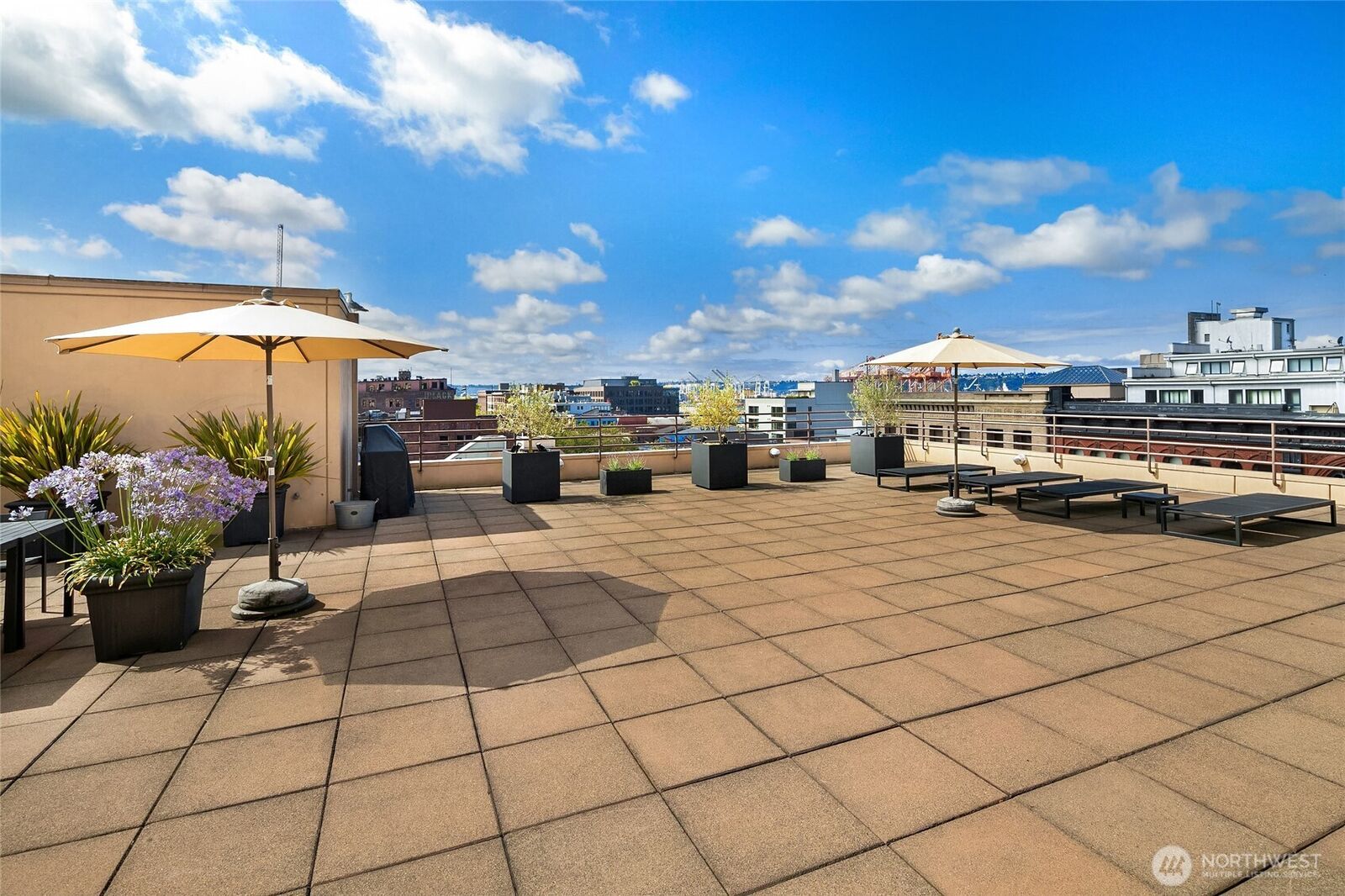 Property Photo: 100 1st Avenue S 8 WA 98104