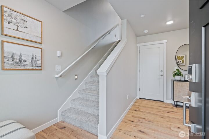 Property Photo:  14424  Madison Way E5  WA 98087 