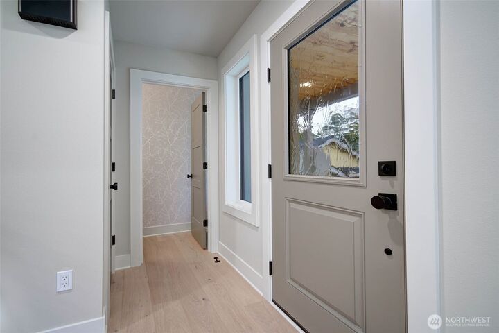 Property Photo: 432 20th Ave WA 98033