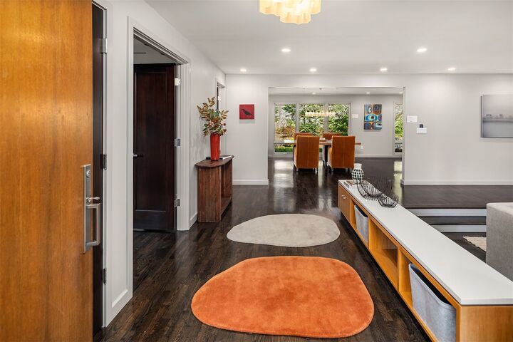 Property Photo:  7  Lewis Lane  WA 98040 