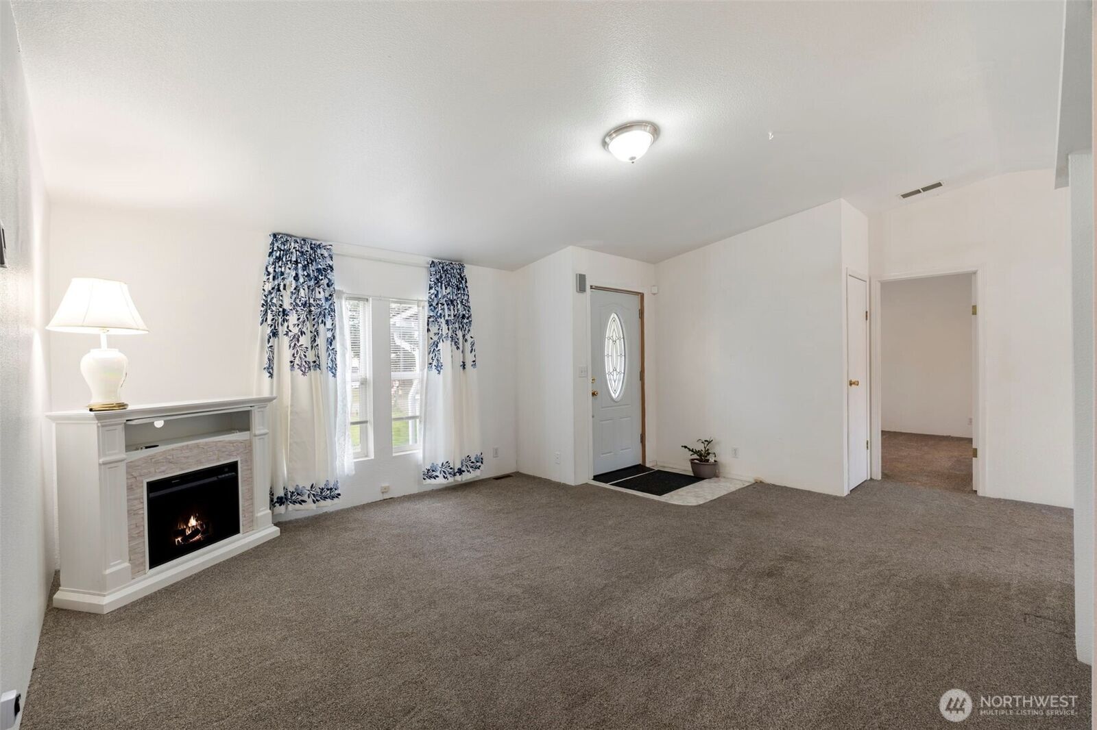 Property Photo:  1516  Oxford Avenue  WA 98531 