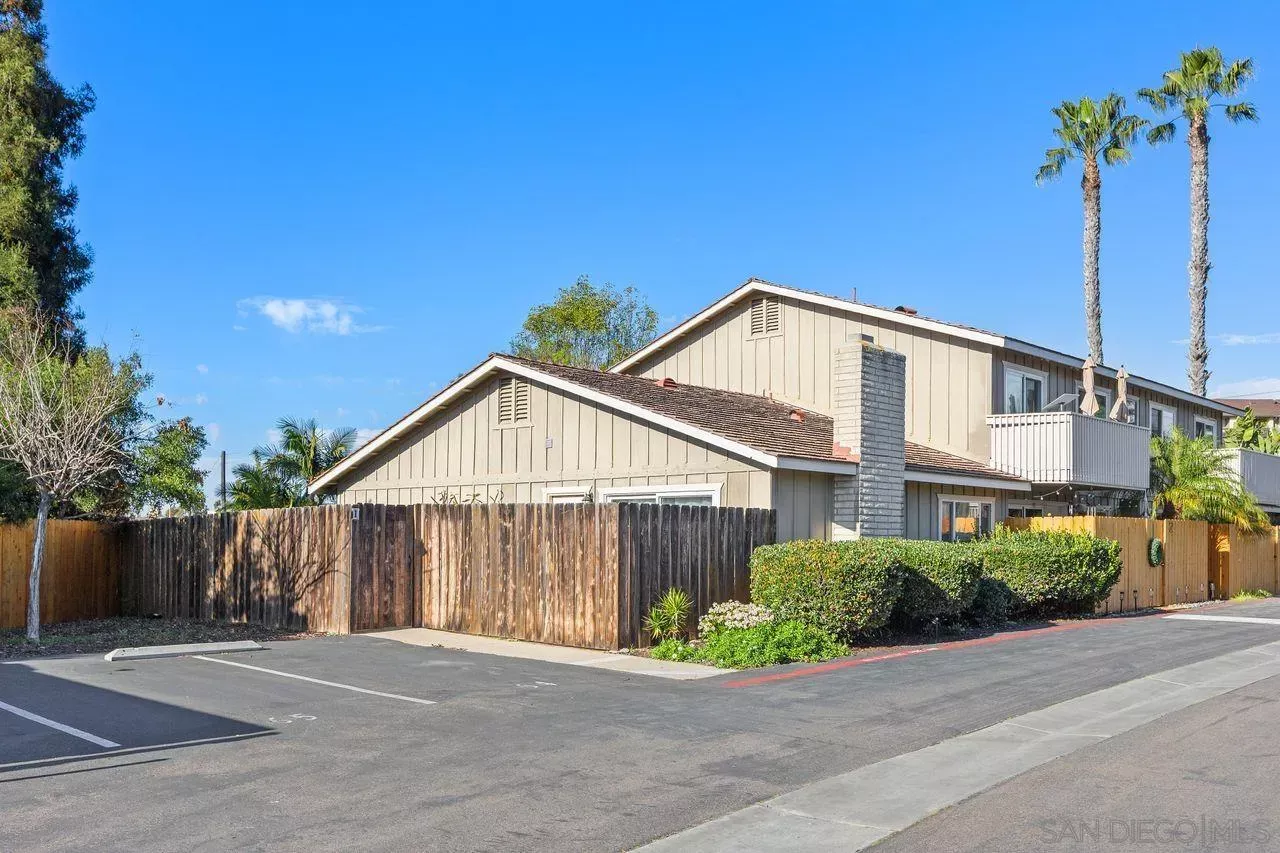 Property Photo: 401 Requeza St F1 CA 92024