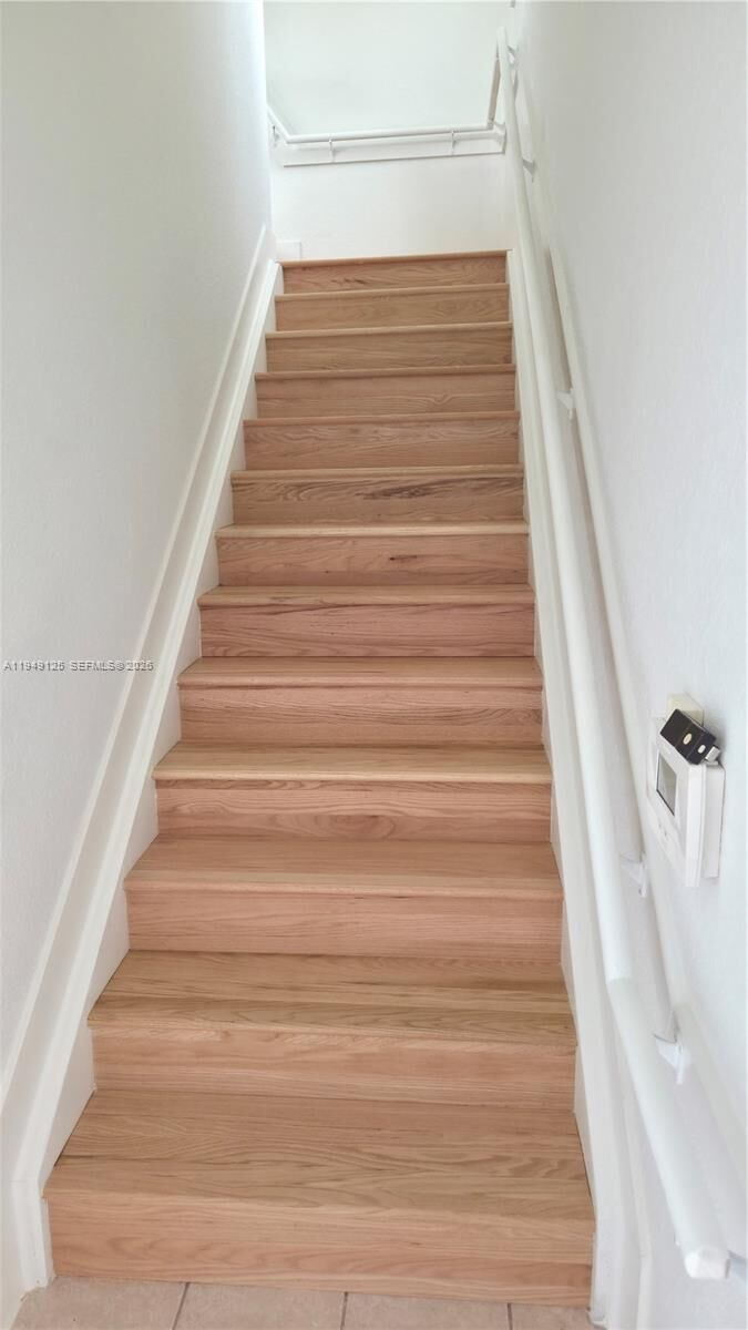 Property Photo:  2101 Belmont Ln 2101  FL 33068 